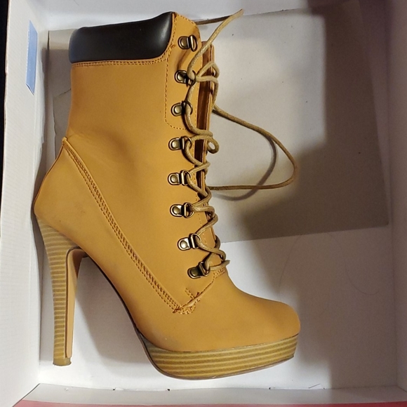 Boots - Picture 2 of 2